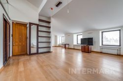 195 м², 4-комн. квартира, 8/8 этаж