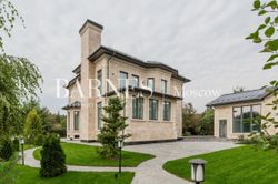 650 м², дом, с участком 21 сотка