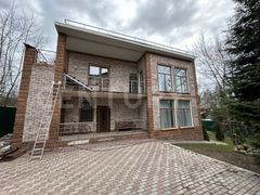 283 м², дом, с участком 8 соток