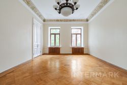 250 м², 6-комн. квартира, 4/6 этаж