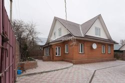 180 м², дом, с участком 6 соток