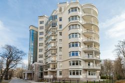 360 м², 6-комн. квартира, 8/22 этаж