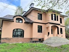 587 м², дом, с участком 19 соток