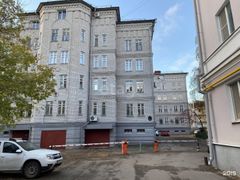 372 м², 6-комн. квартира, 4/4 этаж