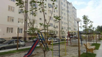 по ул. Первомайской