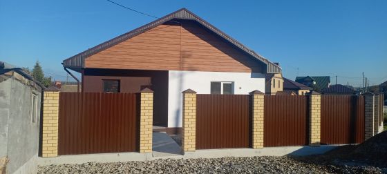 Продажа дома, 104 м², с участком 9 соток