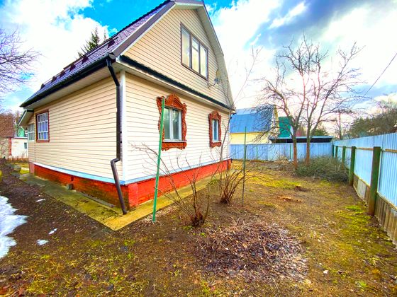 Продажа дома, 70 м², с участком 6 соток