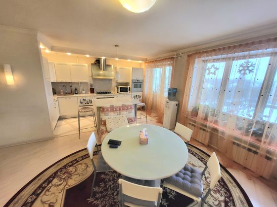 Продажа 4-комнатной квартиры 117 м², 6/10 этаж
