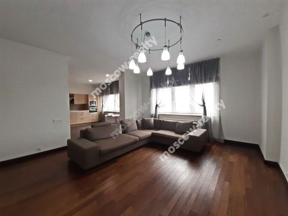 Продажа 4-комнатной квартиры 200 м², 19/25 этаж