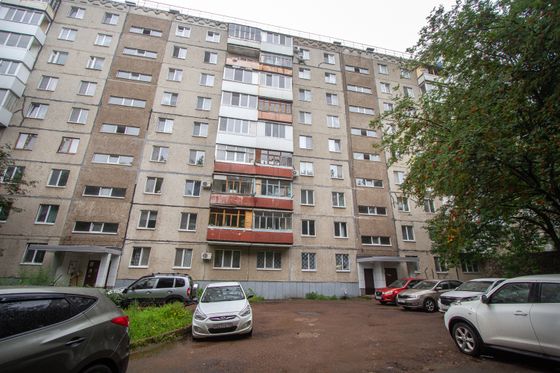 Продажа 3-комнатной квартиры 63 м², 1/9 этаж