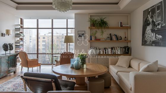 Продажа многокомнатной квартиры 192,7 м², 6/8 этаж