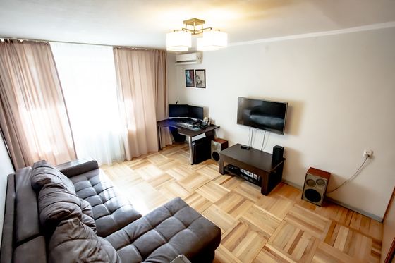 Продажа 2-комнатной квартиры 50 м², 2/9 этаж