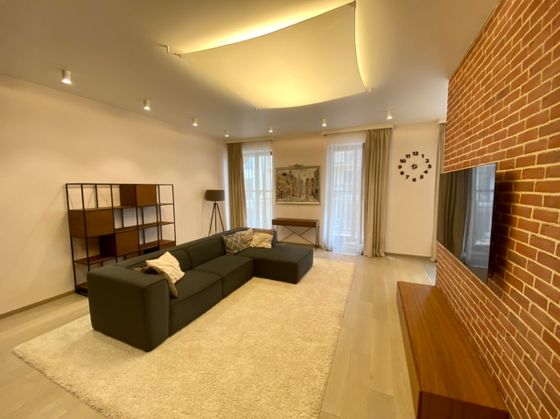 Продажа 3-комнатной квартиры 127 м², 5/10 этаж