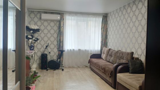 Продажа 1-комнатной квартиры 40 м², 2/10 этаж