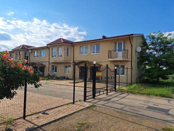 Продажа 4-комнатной квартиры 100,6 м², 2/2 этаж