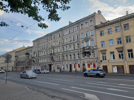 Продажа 2-комнатной квартиры 60 м², 2/6 этаж