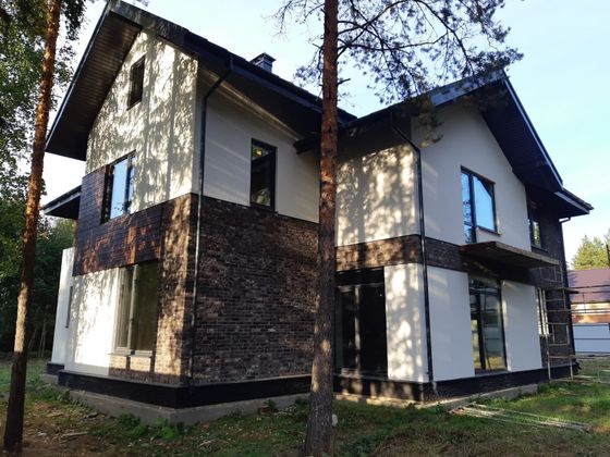 Продажа дома, 303,2 м², с участком 19,1 сотки