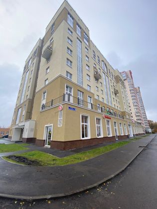 Продажа 3-комнатной квартиры 100 м², 5/10 этаж