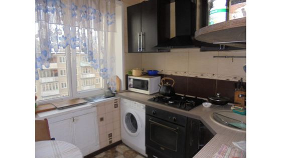 Продажа 3-комнатной квартиры 63 м², 5/5 этаж