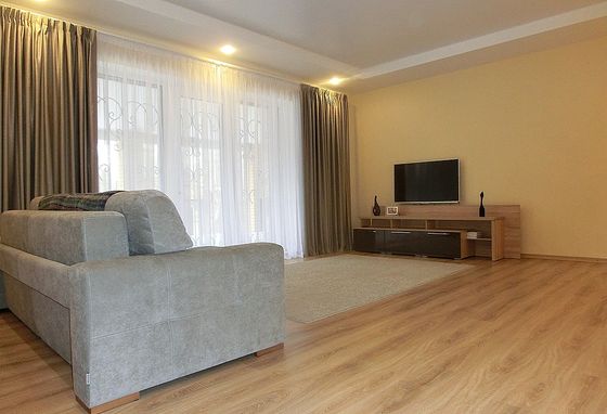 Продажа дома, 238 м², с участком 12,5 сотки