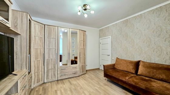 Продажа 1-комнатной квартиры 48,3 м², 2/18 этаж