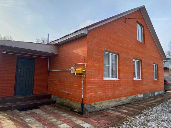 Продажа дома, 188 м², с участком 13 соток
