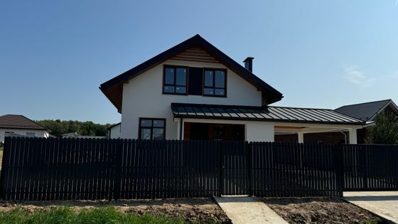 Продажа дома, 130 м², с участком 8,2 сотки