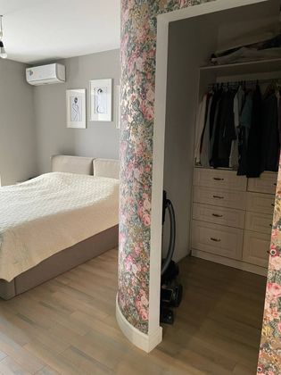 Продажа 4-комнатной квартиры 100 м², 5/5 этаж
