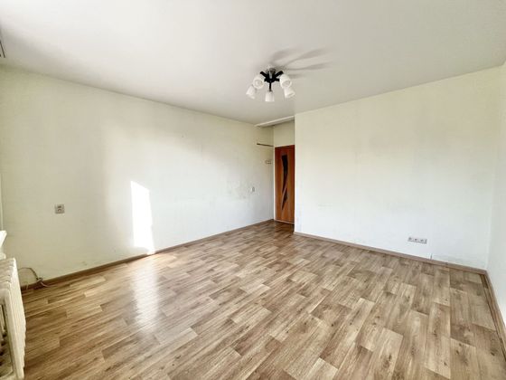 Продажа 3-комнатной квартиры 69,9 м², 3/3 этаж