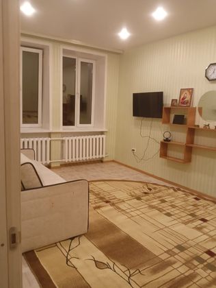 Продажа 1-комнатной квартиры 37 м², 1/4 этаж