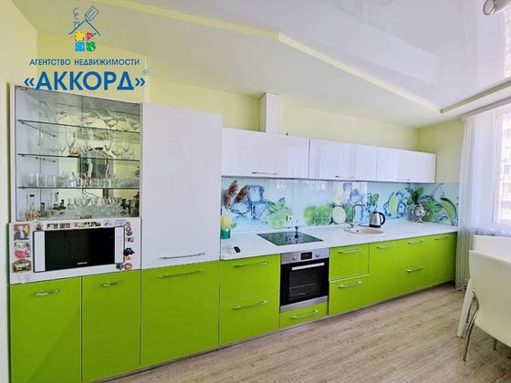 Продажа 2-комнатной квартиры 65 м², 13/17 этаж