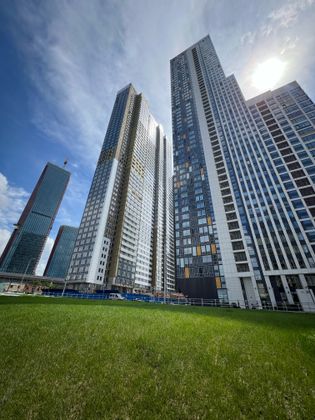 Продажа 3-комнатной квартиры 81,5 м², 41/51 этаж