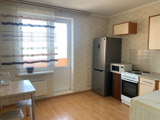 Аренда 1-комнатной квартиры 40 м², 10/14 этаж