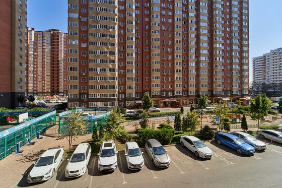 Продажа 2-комнатной квартиры 64 м², 3/19 этаж