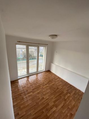 Продажа 2-комнатной квартиры 32 м², 2/2 этаж