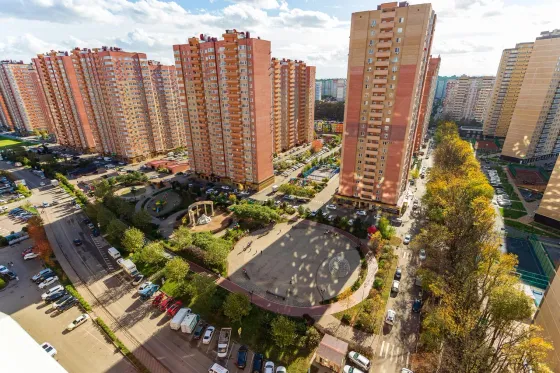 Продажа 3-комнатной квартиры 70 м², 18/24 этаж