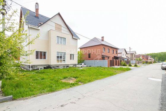 Продажа дома, 190 м², с участком 6 соток