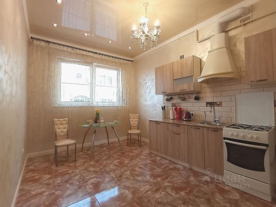 Продажа 2-комнатной квартиры 63 м², 1/3 этаж