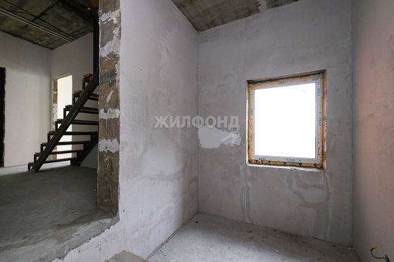 Продажа дома, 198,3 м², с участком 3 сотки