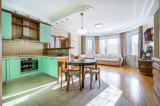 Продажа 3-комнатной квартиры 90 м², 7/15 этаж