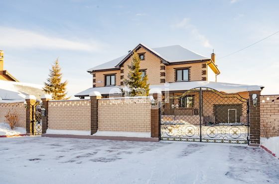 Продажа дома, 321,4 м², с участком 28 соток