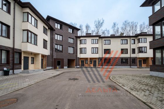 Продажа дома, 196 м², с участком 1,5 сотки