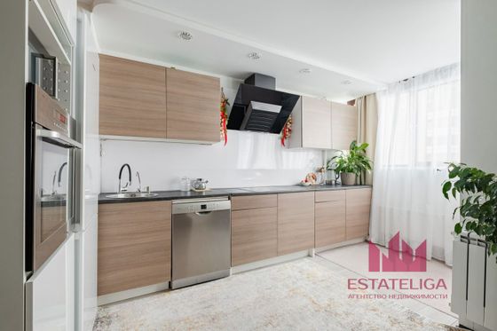 Продажа 1-комнатной квартиры 40 м², 1/9 этаж