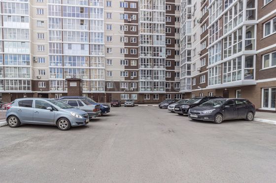 Продажа 2-комнатной квартиры 62,7 м², 1/13 этаж