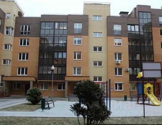 Продажа 2-комнатной квартиры 40 м², 2/8 этаж