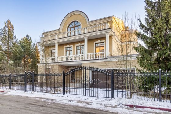 Продажа дома, 600 м², с участком 18,7 сотки