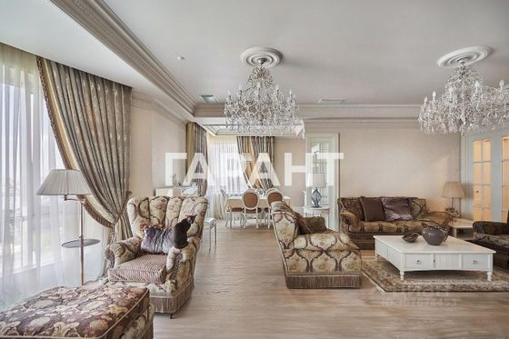 Продажа многокомнатной квартиры 220 м², 31/35 этаж