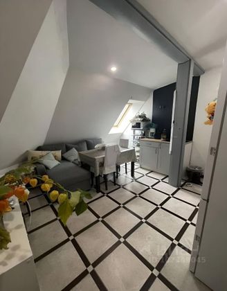 Продажа 2-комнатной квартиры 75 м², 4/4 этаж