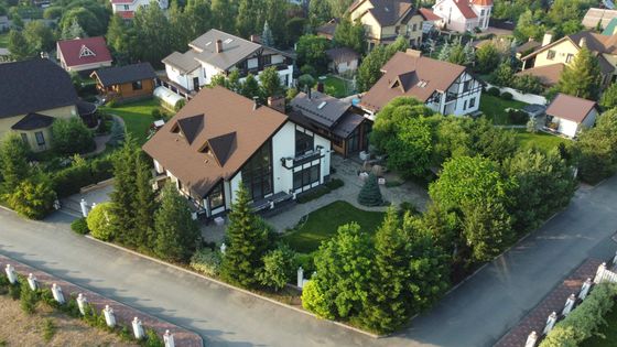 Продажа дома, 355,3 м², с участком 11 соток