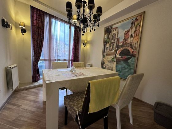 Продажа 3-комнатной квартиры 91 м², 2/9 этаж